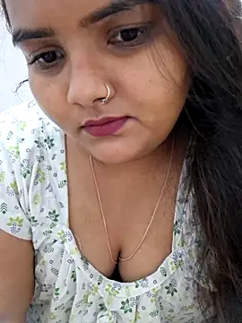 Saffroncutie online show from October 2025 02:18:02 PM
