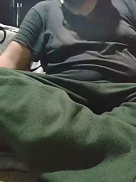 axel-spr online show from November 2025 04:18:02 AM