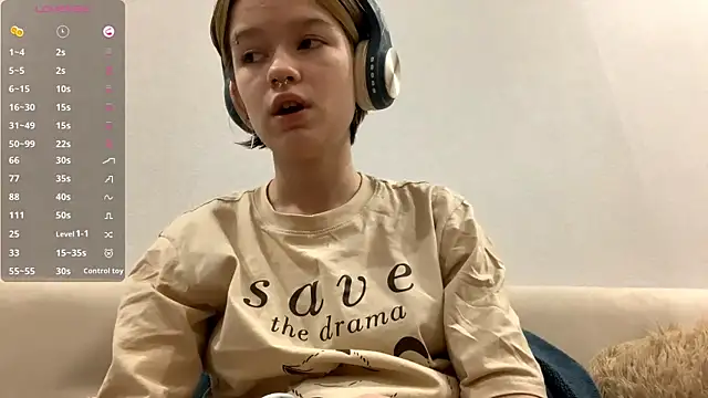 LorRebak online show from December 2025 12:33:02 PM