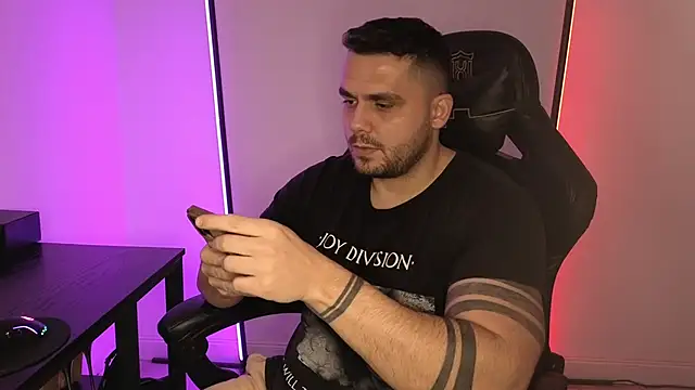 Danielbateson online show from January 2026 02:11:01 PM