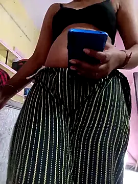 Snapshot of Haseena_begam00 chatting on November 2025 04:25:01 AM Haseena begam00 online show from November 2025 04:25:01 AM