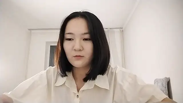 Lyndasilk online show from October 2025 02:06:02 PM