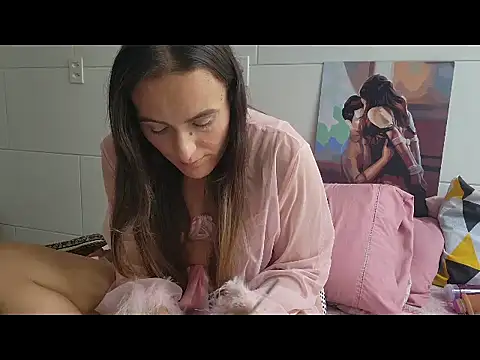 CllarinhaCortes online show from April 2026 11:49:01 AM