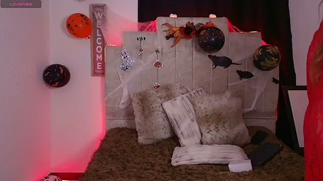 Snapshot of Nathaly_stepmom49 chatting on October 2025 11:53:02 AM Nathaly stepmom49 online show from October 2025 11:53:02 AM