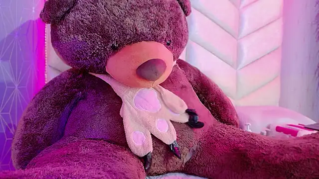 CARO ADAMS1 online show from January 2026 11:37:02 AM