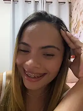 safadinhaquenteW online show from July 2026 01:48:01 PM