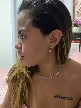 safadinhaquenteW online show from July 2026 12:40:01 PM