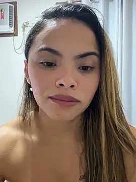 safadinhaquenteW online show from July 2026 03:58:02 AM