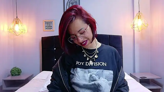 Snapshot of CHARLOTTE_DIOR_ chatting on October 2025 06:14:01 AM CHARLOTTE DIOR online show from October 2025 06:14:01 AM