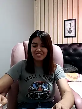 1evelinewood online show from February 2026 12:58:02 AM