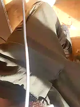 szabi1995 online show from October 2025 12:17:02 PM