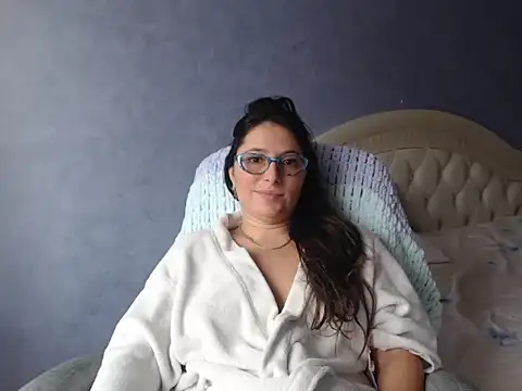 LuckyLisa23 online show from November 2025 10:38:02 AM