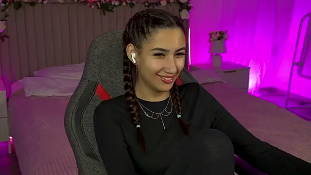 RebeckaThornton online show from November 2025 06:08:01 PM