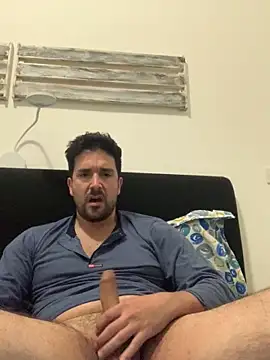 ReDiBastoni90 online show from May 2026 11:10:02 PM