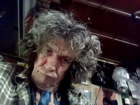 OldManOnline online show from April 2026 02:00:02 AM