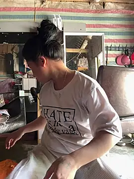 Snapshot of Linh-xxx chatting on March 2026 06:36:02 AM Linh-xxx online show from March 2026 06:36:02 AM