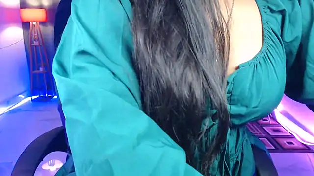 Rashiii  online show from April 2026 04:34:02 PM