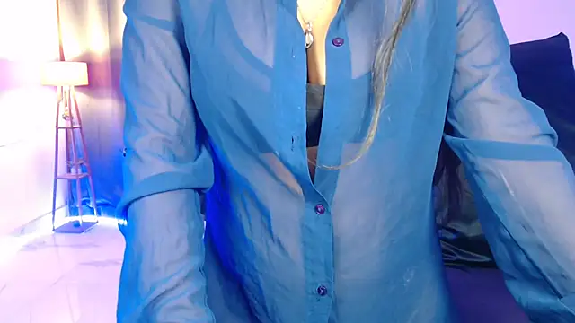 Rashiii  online show from April 2026 03:33:02 PM