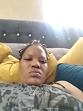 Snapshot of CaramelBoootie chatting on February 2026 03:49:02 PM CaramelBoootie online show from February 2026 03:49:02 PM