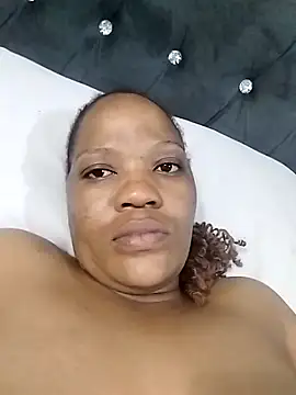 Snapshot of CaramelBoootie chatting on March 2026 06:58:02 PM CaramelBoootie online show from March 2026 06:58:02 PM