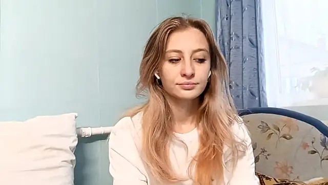 AmeliLia online show from October 2025 11:13:02 AM