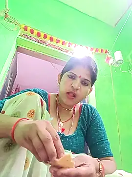 Snapshot of Karishma_cute chatting on November 2025 07:07:03 AM Karishma cute online show from November 2025 07:07:03 AM