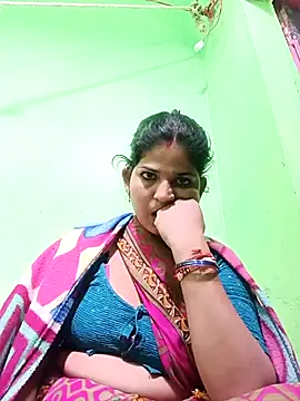 Snapshot of Karishma_cute chatting on November 2025 05:00:02 AM Karishma cute online show from November 2025 05:00:02 AM