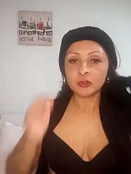 Mariapaula88 online show from December 2025 06:03:02 PM