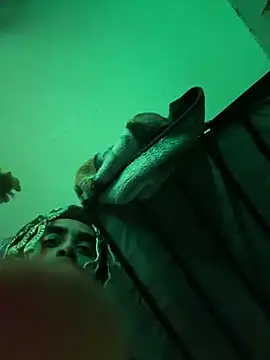 Snapshot of shadespider chatting on April 2026 02:09:02 AM shadespider online show from April 2026 02:09:02 AM