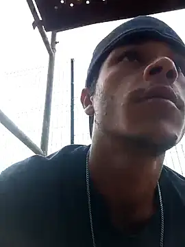 helfo2002 online show from November 2025 12:15:02 PM