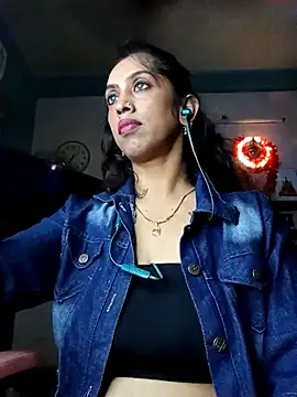 Darling Annie online show from December 2025 07:32:01 PM