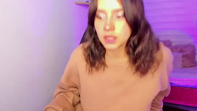 Emily Lindey online show from October 2025 03:29:01 AM