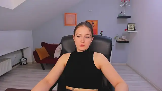 AnneWilsonn online show from April 2026 12:29:02 PM