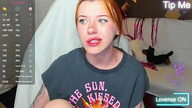 Snapshot of MeganNewCat chatting on June 2026 08:46:01 PM MeganNewCat online show from June 2026 08:46:01 PM
