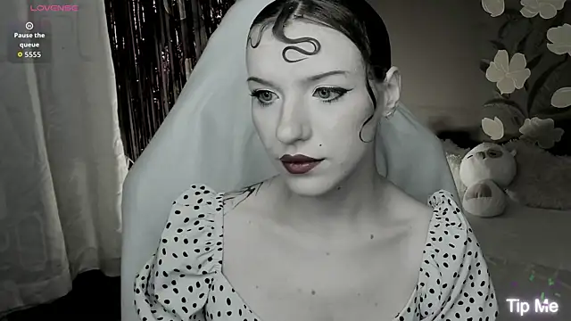 Snapshot of MeganNewCat chatting on July 2026 07:27:02 PM MeganNewCat online show from July 2026 07:27:02 PM