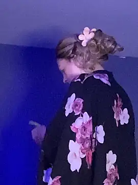 queenkelly1234 online show from March 2026 04:57:02 PM