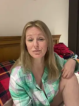 madamlillyrose online show from January 2026 09:24:01 AM