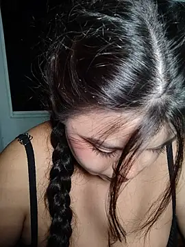 EliaStone05 online show from March 2026 03:13:01 AM