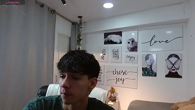 AmethystShadow17 online show from November 2025 05:09:01 PM