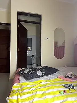 NyahHeat online show from April 2026 02:45:01 PM