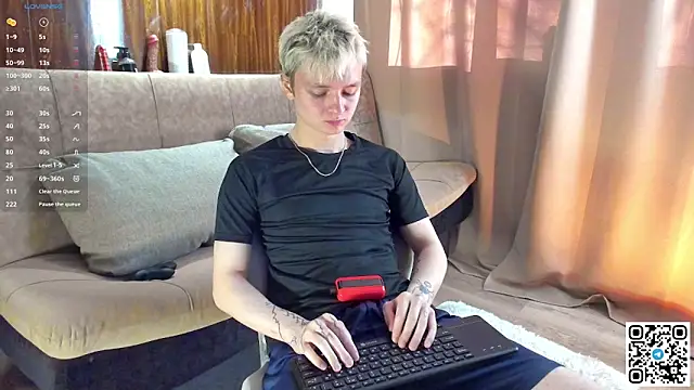 Snapshot of Logan_mett chatting on April 2026 03:10:02 PM Logan mett online show from April 2026 03:10:02 PM