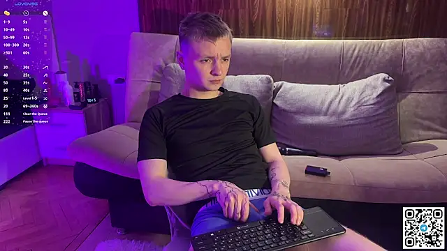 Snapshot of Logan_mett chatting on May 2026 06:03:01 PM Logan mett online show from May 2026 06:03:01 PM