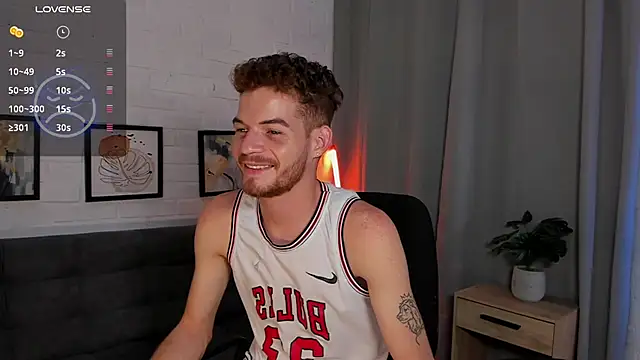 Snapshot of MATEO_HUNTER chatting on November 2025 03:07:01 AM MATEO HUNTER online show from November 2025 03:07:01 AM