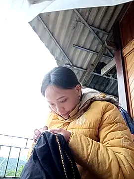 huhu-sexxy online show from November 2025 02:55:02 AM