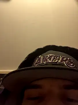 CarmeloA online show from November 2025 01:04:02 AM