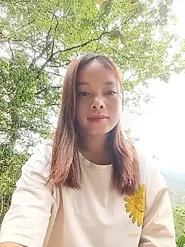 Snapshot of Nguyet2k4 chatting on April 2026 08:18:01 AM Nguyet2k4 online show from April 2026 08:18:01 AM
