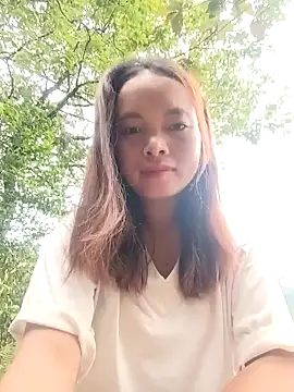 Snapshot of Nguyet2k4 chatting on May 2026 11:00:01 PM Nguyet2k4 online show from May 2026 11:00:01 PM