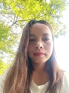 Snapshot of Nguyet2k4 chatting on May 2026 11:23:04 PM Nguyet2k4 online show from May 2026 11:23:04 PM