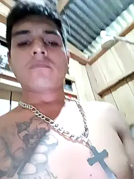 Snapshot of LuisMA2217 chatting on November 2025 04:40:01 PM LuisMA2217 online show from November 2025 04:40:01 PM