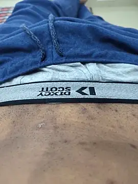 Akki19989 online show from October 2025 12:38:01 PM